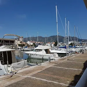 Marina 2 Appartement Roses